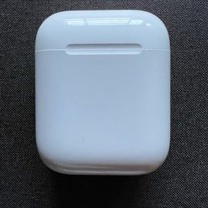 Apple AirPods Charging Case (1st Gen)